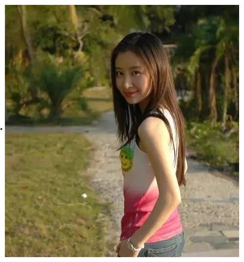 舒畅图片 生活照